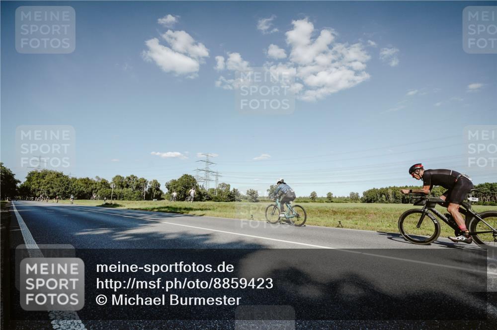 07.09.2025 - 19. Norderstedt Triathlon Michael Burmester http://msf.ph/oto/8859423 07.09.2025 15:46:28 Radfahren 875, 912, 1533 meine-sportfotos.de