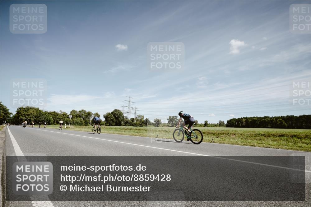 07.09.2025 - 19. Norderstedt Triathlon Michael Burmester http://msf.ph/oto/8859428 07.09.2025 12:44:05 Radfahren  meine-sportfotos.de