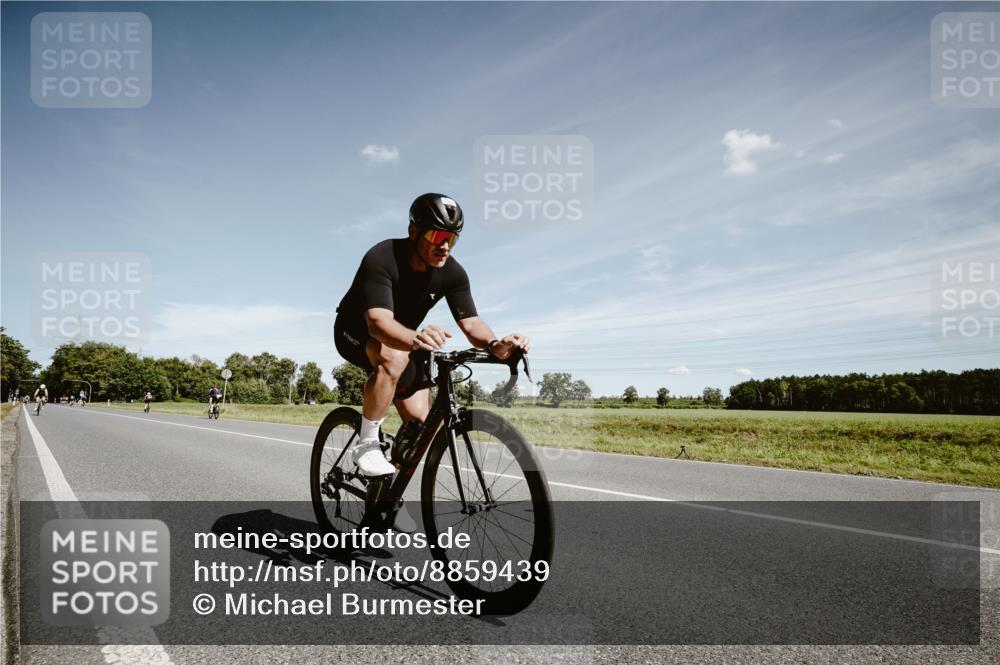 07.09.2025 - 19. Norderstedt Triathlon Michael Burmester http://msf.ph/oto/8859439 07.09.2025 12:44:14 Radfahren 707, 1342 meine-sportfotos.de