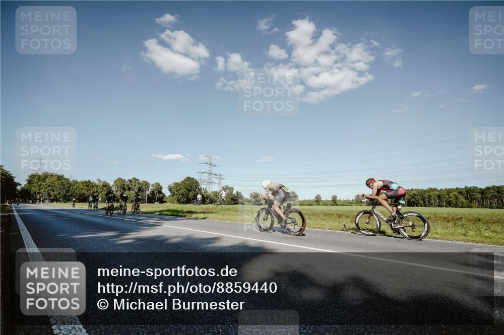 07.09.2025 - 19. Norderstedt Triathlon Michael Burmester http://msf.ph/oto/8859440 07.09.2025 15:46:32 Radfahren  meine-sportfotos.de