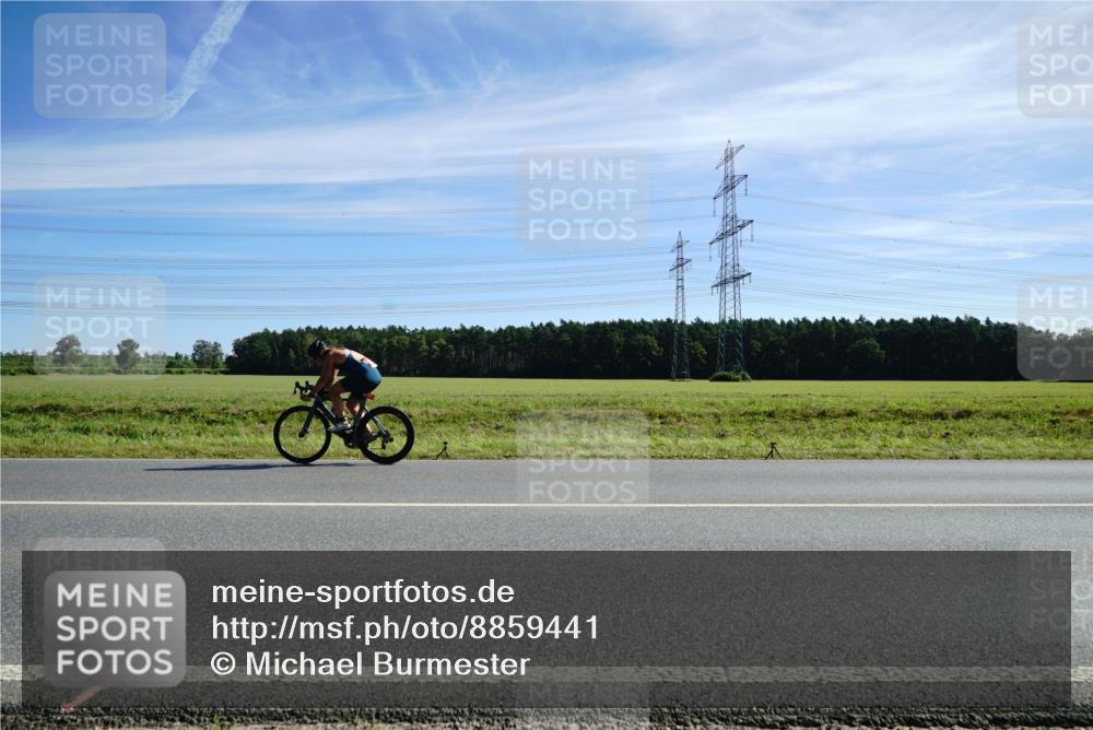 07.09.2025 - 19. Norderstedt Triathlon Michael Burmester http://msf.ph/oto/8859441 07.09.2025 11:39:01 Radfahren 203 meine-sportfotos.de