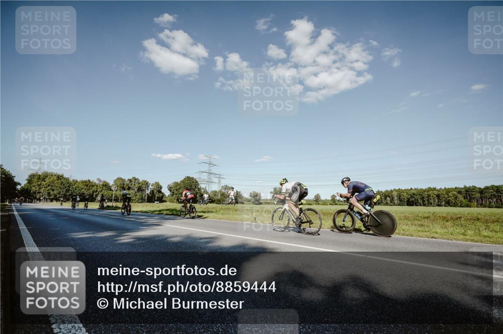 07.09.2025 - 19. Norderstedt Triathlon Michael Burmester http://msf.ph/oto/8859444 07.09.2025 15:46:33 Radfahren  meine-sportfotos.de