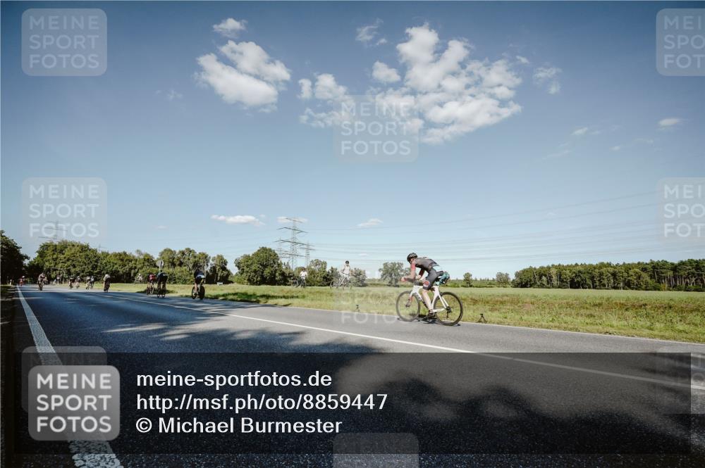 07.09.2025 - 19. Norderstedt Triathlon Michael Burmester http://msf.ph/oto/8859447 07.09.2025 15:46:35 Radfahren 536 meine-sportfotos.de