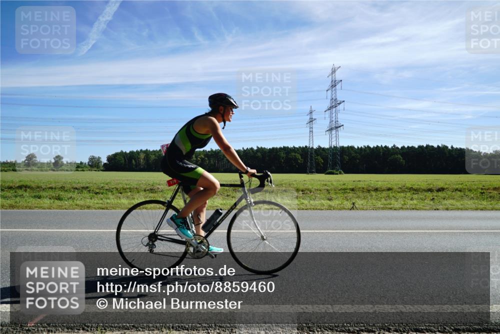 07.09.2025 - 19. Norderstedt Triathlon Michael Burmester http://msf.ph/oto/8859460 07.09.2025 11:39:16 Radfahren 729, 746, 778 meine-sportfotos.de