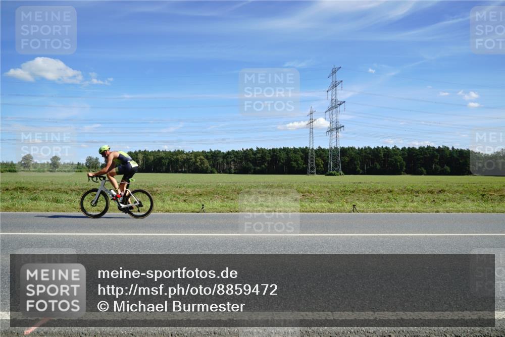 07.09.2025 - 19. Norderstedt Triathlon Michael Burmester http://msf.ph/oto/8859472 07.09.2025 13:38:52 Radfahren  meine-sportfotos.de