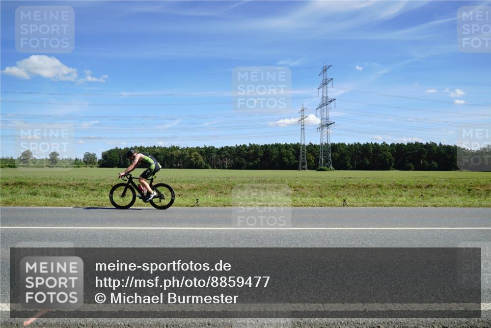07.09.2025 - 19. Norderstedt Triathlon Michael Burmester http://msf.ph/oto/8859477 07.09.2025 13:38:58 Radfahren  meine-sportfotos.de