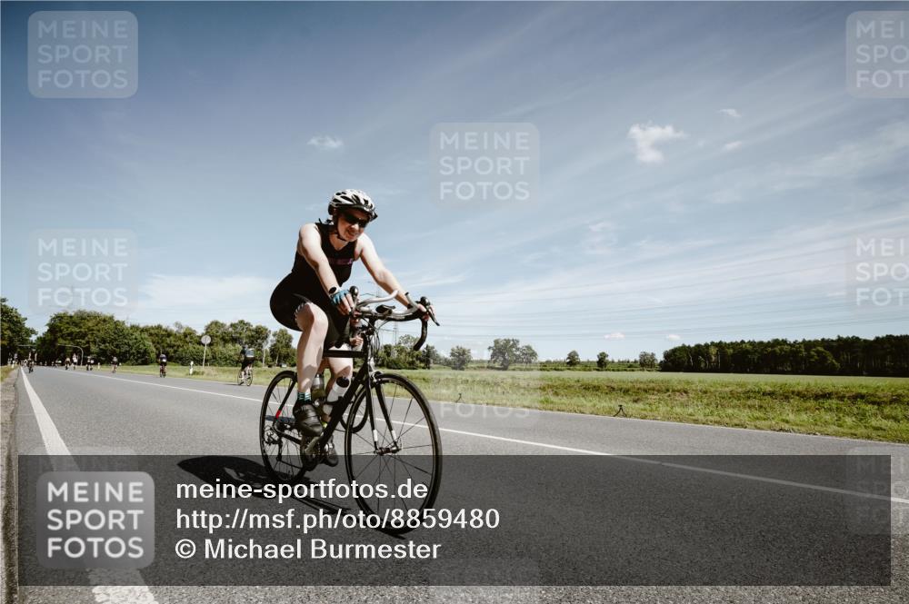 07.09.2025 - 19. Norderstedt Triathlon Michael Burmester http://msf.ph/oto/8859480 07.09.2025 12:44:33 Radfahren 250, 307 meine-sportfotos.de