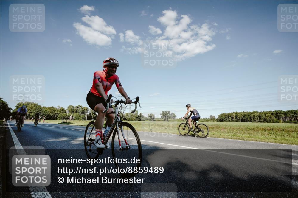 07.09.2025 - 19. Norderstedt Triathlon Michael Burmester http://msf.ph/oto/8859489 07.09.2025 15:46:53 Radfahren 453, 483, 514, 914, 944 meine-sportfotos.de