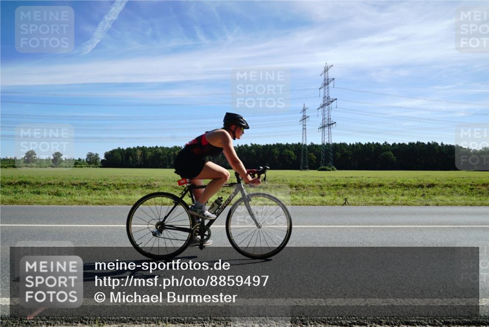 07.09.2025 - 19. Norderstedt Triathlon Michael Burmester http://msf.ph/oto/8859497 07.09.2025 11:39:33 Radfahren 765, 1153, 1210 meine-sportfotos.de