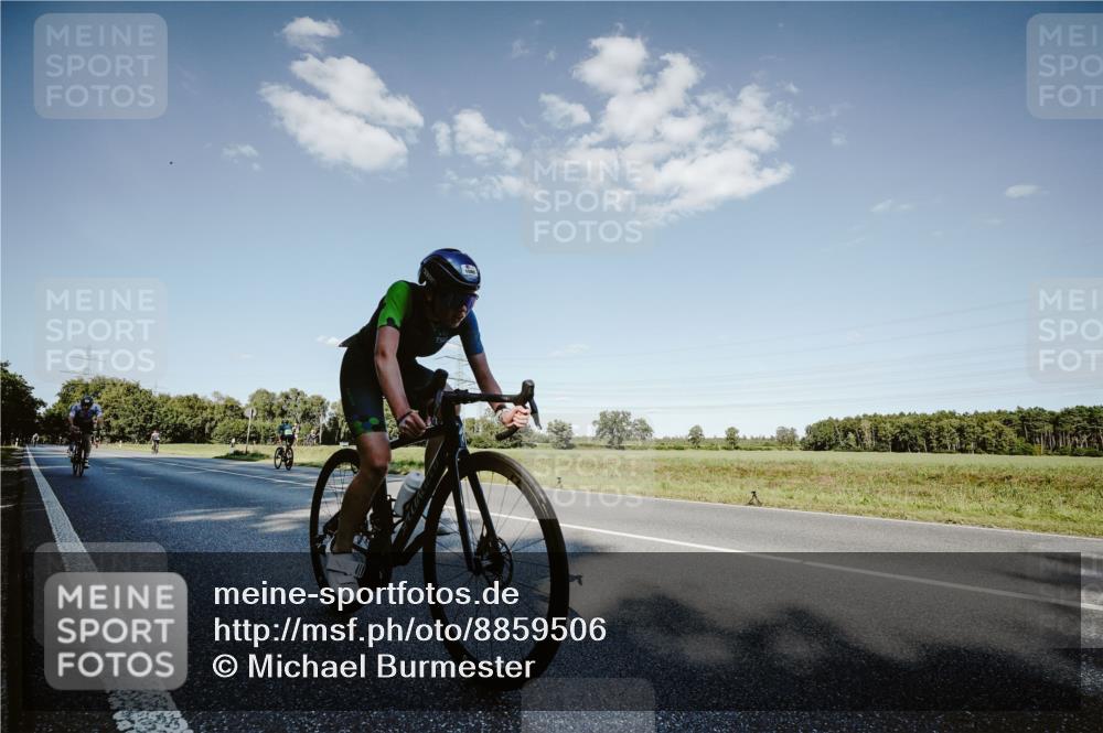 07.09.2025 - 19. Norderstedt Triathlon Michael Burmester http://msf.ph/oto/8859506 07.09.2025 15:46:58 Radfahren 943, 1080, 1529 meine-sportfotos.de