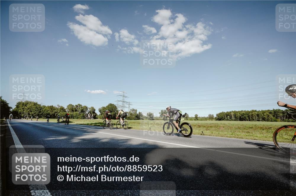 07.09.2025 - 19. Norderstedt Triathlon Michael Burmester http://msf.ph/oto/8859523 07.09.2025 15:47:03 Radfahren  meine-sportfotos.de