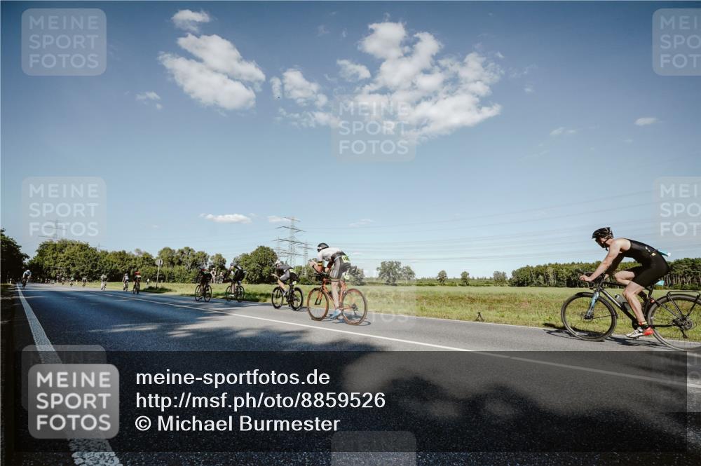 07.09.2025 - 19. Norderstedt Triathlon Michael Burmester http://msf.ph/oto/8859526 07.09.2025 15:47:03 Radfahren  meine-sportfotos.de
