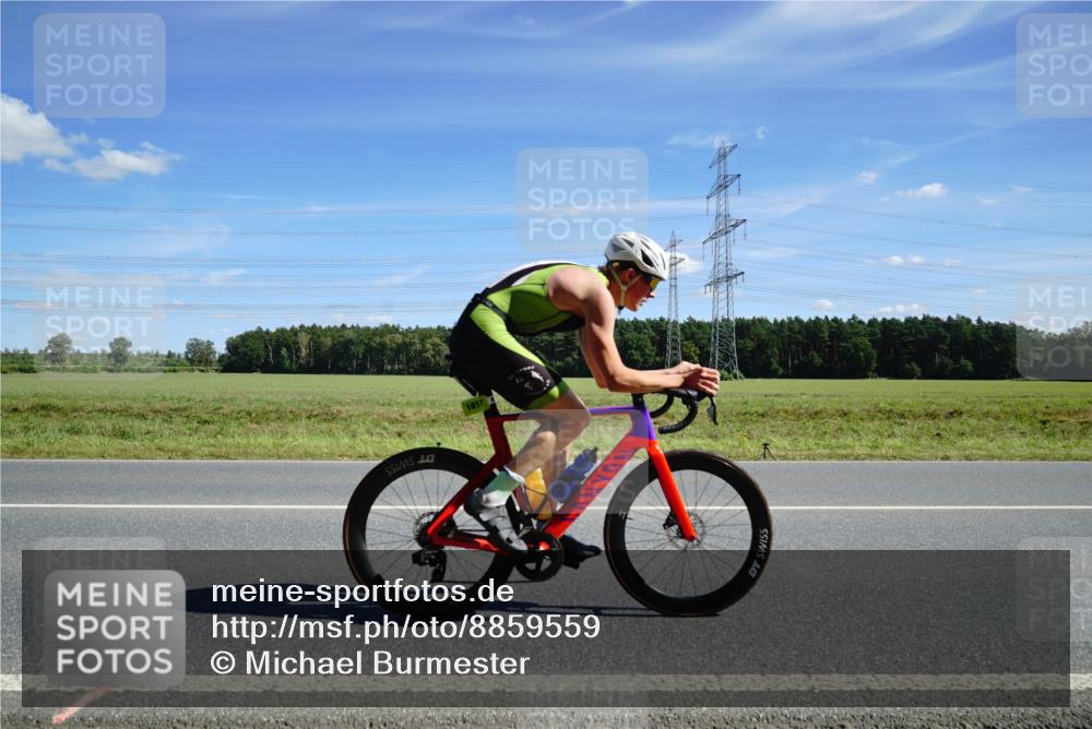 07.09.2025 - 19. Norderstedt Triathlon Michael Burmester http://msf.ph/oto/8859559 07.09.2025 13:40:24 Radfahren 1017 meine-sportfotos.de