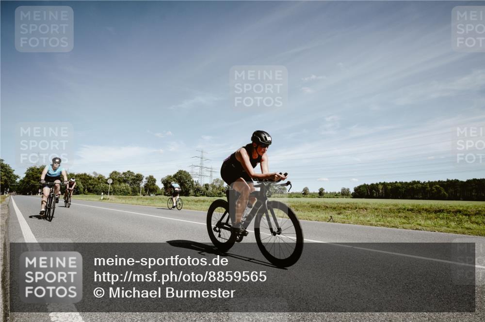 07.09.2025 - 19. Norderstedt Triathlon Michael Burmester http://msf.ph/oto/8859565 07.09.2025 12:45:31 Radfahren 222, 236, 351, 755 meine-sportfotos.de