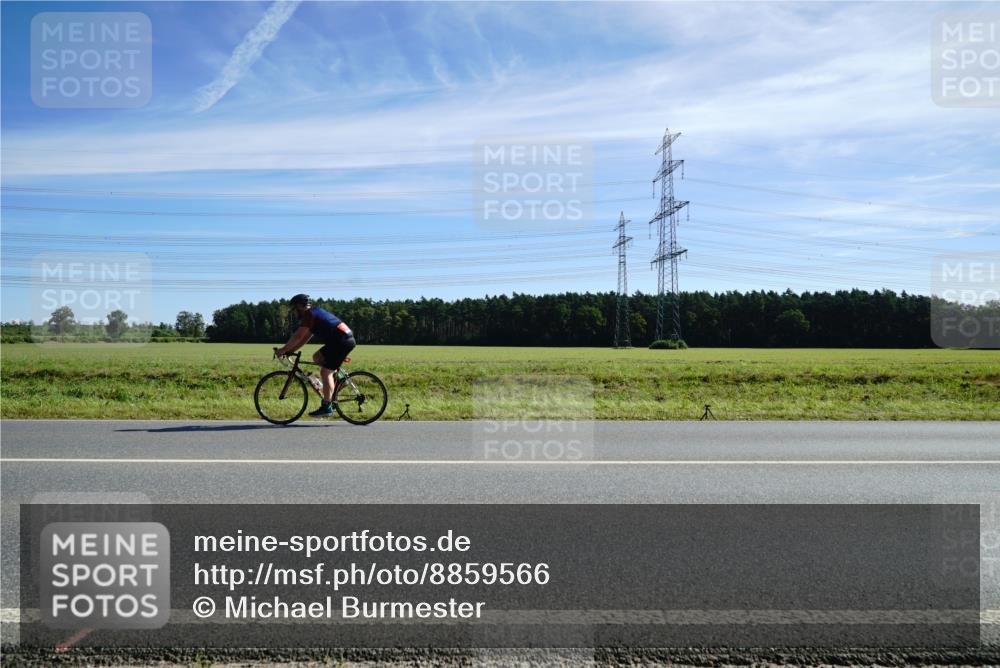 07.09.2025 - 19. Norderstedt Triathlon Michael Burmester http://msf.ph/oto/8859566 07.09.2025 11:40:13 Radfahren 287, 1315 meine-sportfotos.de