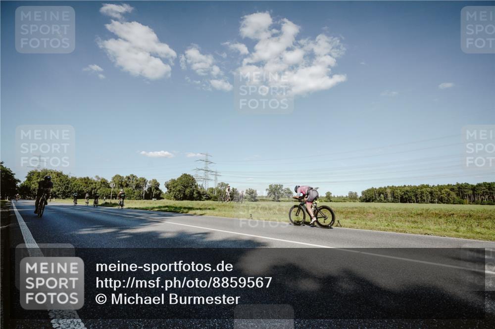 07.09.2025 - 19. Norderstedt Triathlon Michael Burmester http://msf.ph/oto/8859567 07.09.2025 15:47:22 Radfahren 1472, 1514 meine-sportfotos.de
