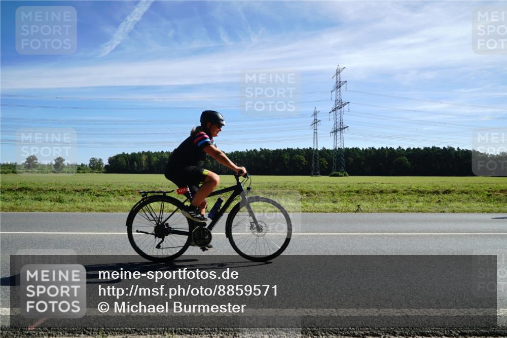07.09.2025 - 19. Norderstedt Triathlon Michael Burmester http://msf.ph/oto/8859571 07.09.2025 11:40:15 Radfahren 229, 1315 meine-sportfotos.de