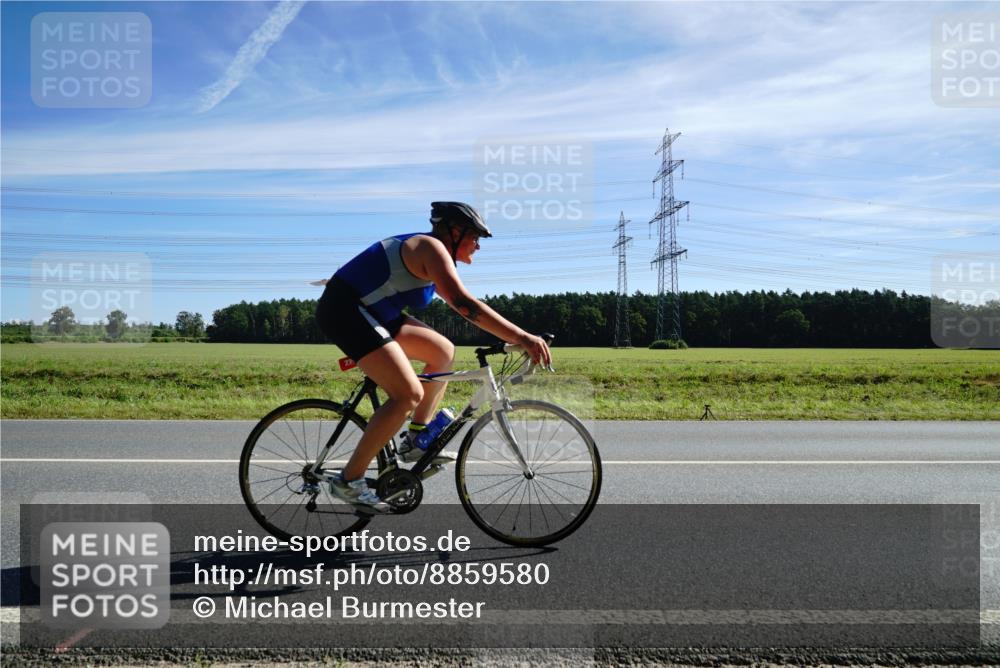 07.09.2025 - 19. Norderstedt Triathlon Michael Burmester http://msf.ph/oto/8859580 07.09.2025 11:40:18 Radfahren 229, 1315 meine-sportfotos.de
