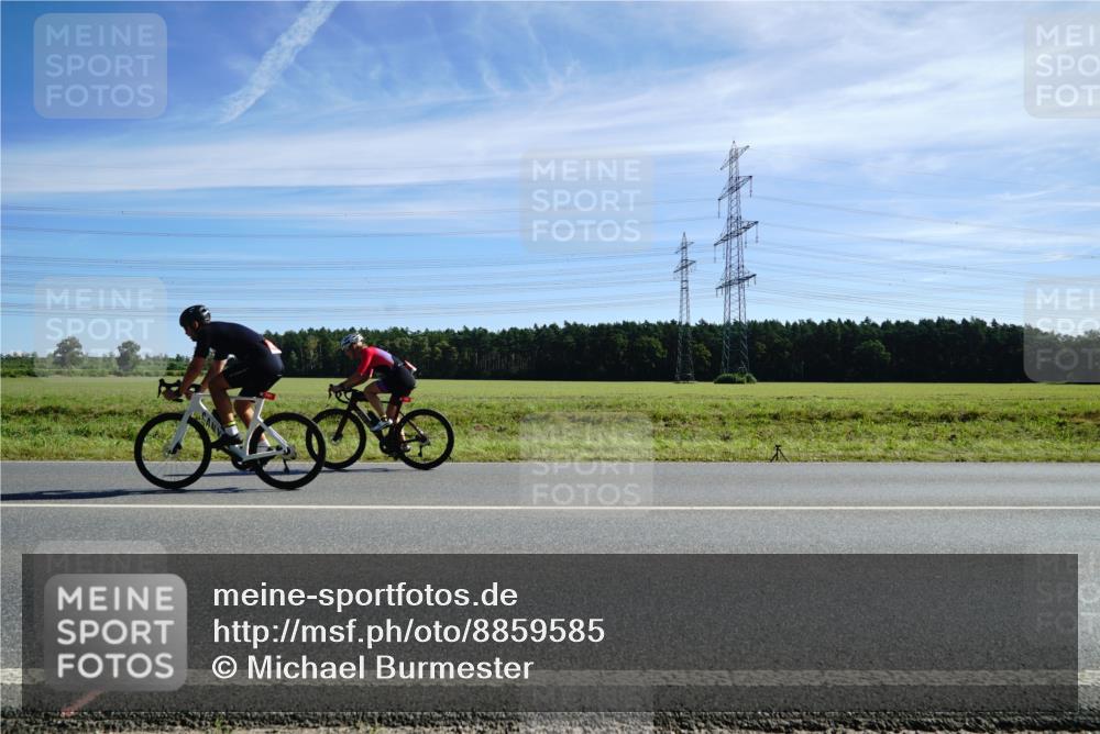07.09.2025 - 19. Norderstedt Triathlon Michael Burmester http://msf.ph/oto/8859585 07.09.2025 11:40:20 Radfahren 229, 803 meine-sportfotos.de
