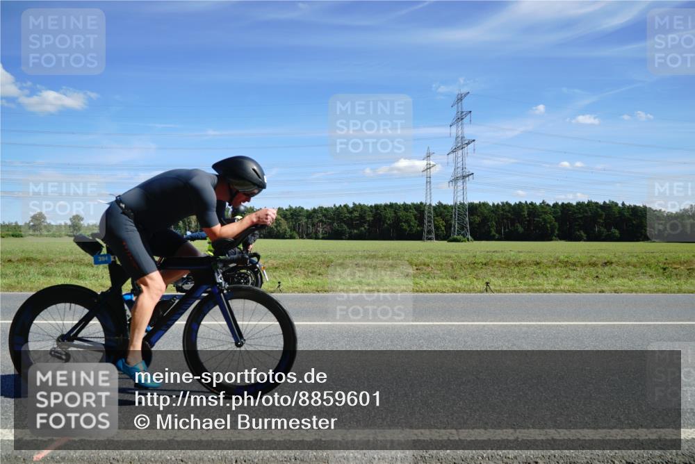 07.09.2025 - 19. Norderstedt Triathlon Michael Burmester http://msf.ph/oto/8859601 07.09.2025 13:41:00 Radfahren 394 meine-sportfotos.de