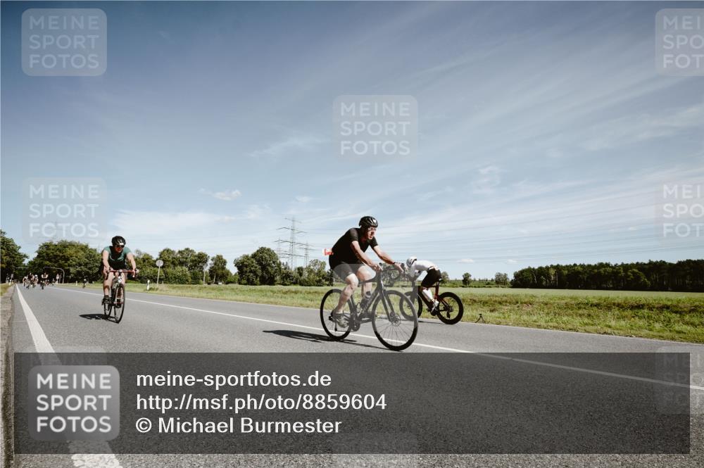07.09.2025 - 19. Norderstedt Triathlon Michael Burmester http://msf.ph/oto/8859604 07.09.2025 12:45:57 Radfahren 183, 217, 305, 706, 1321 meine-sportfotos.de