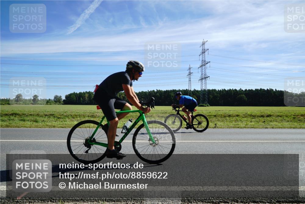 07.09.2025 - 19. Norderstedt Triathlon Michael Burmester http://msf.ph/oto/8859622 07.09.2025 11:40:48 Radfahren 748, 1358 meine-sportfotos.de