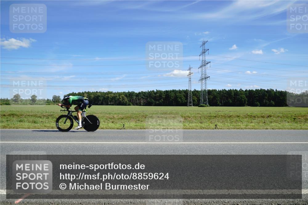 07.09.2025 - 19. Norderstedt Triathlon Michael Burmester http://msf.ph/oto/8859624 07.09.2025 13:41:29 Radfahren  meine-sportfotos.de