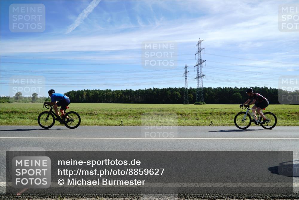 07.09.2025 - 19. Norderstedt Triathlon Michael Burmester http://msf.ph/oto/8859627 07.09.2025 11:40:48 Radfahren 748, 1358 meine-sportfotos.de