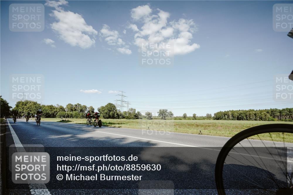 07.09.2025 - 19. Norderstedt Triathlon Michael Burmester http://msf.ph/oto/8859630 07.09.2025 15:47:42 Radfahren 412, 532, 927, 941, 1415, 1419, 1544 meine-sportfotos.de