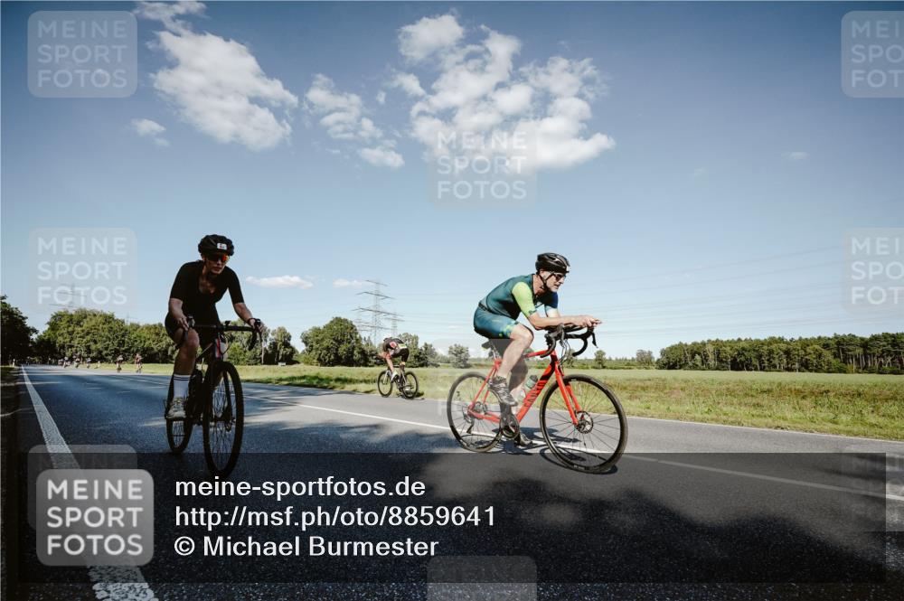 07.09.2025 - 19. Norderstedt Triathlon Michael Burmester http://msf.ph/oto/8859641 07.09.2025 15:47:45 Radfahren 532, 927, 941, 1419, 1544 meine-sportfotos.de