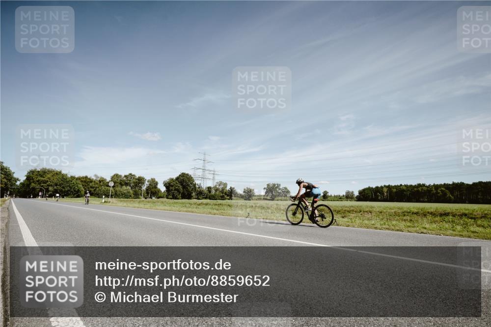 07.09.2025 - 19. Norderstedt Triathlon Michael Burmester http://msf.ph/oto/8859652 07.09.2025 12:46:26 Radfahren  meine-sportfotos.de