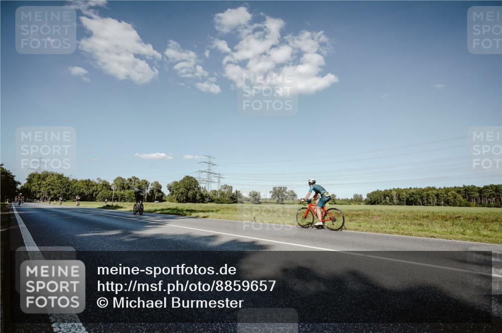 07.09.2025 - 19. Norderstedt Triathlon Michael Burmester http://msf.ph/oto/8859657 07.09.2025 15:47:52 Radfahren  meine-sportfotos.de
