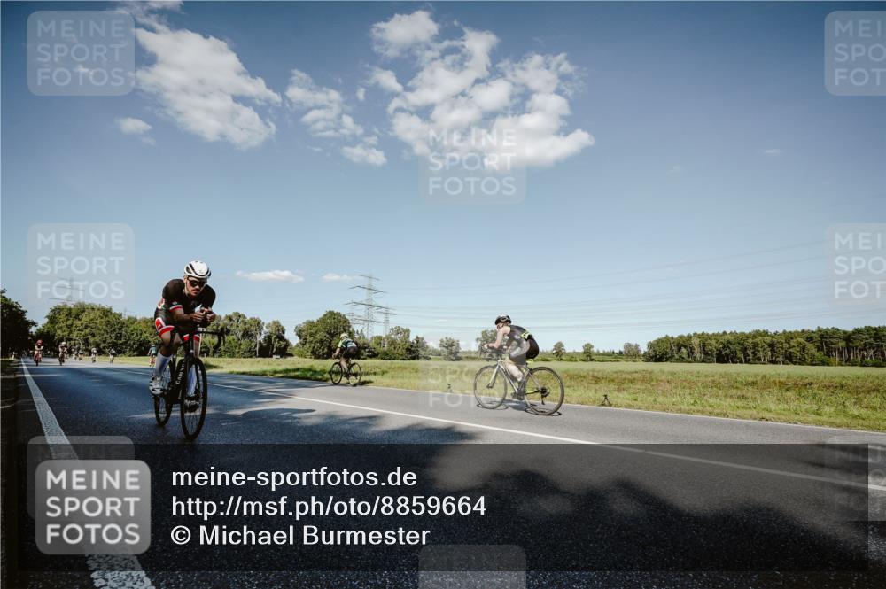 07.09.2025 - 19. Norderstedt Triathlon Michael Burmester http://msf.ph/oto/8859664 07.09.2025 15:47:56 Radfahren 414, 1082 meine-sportfotos.de