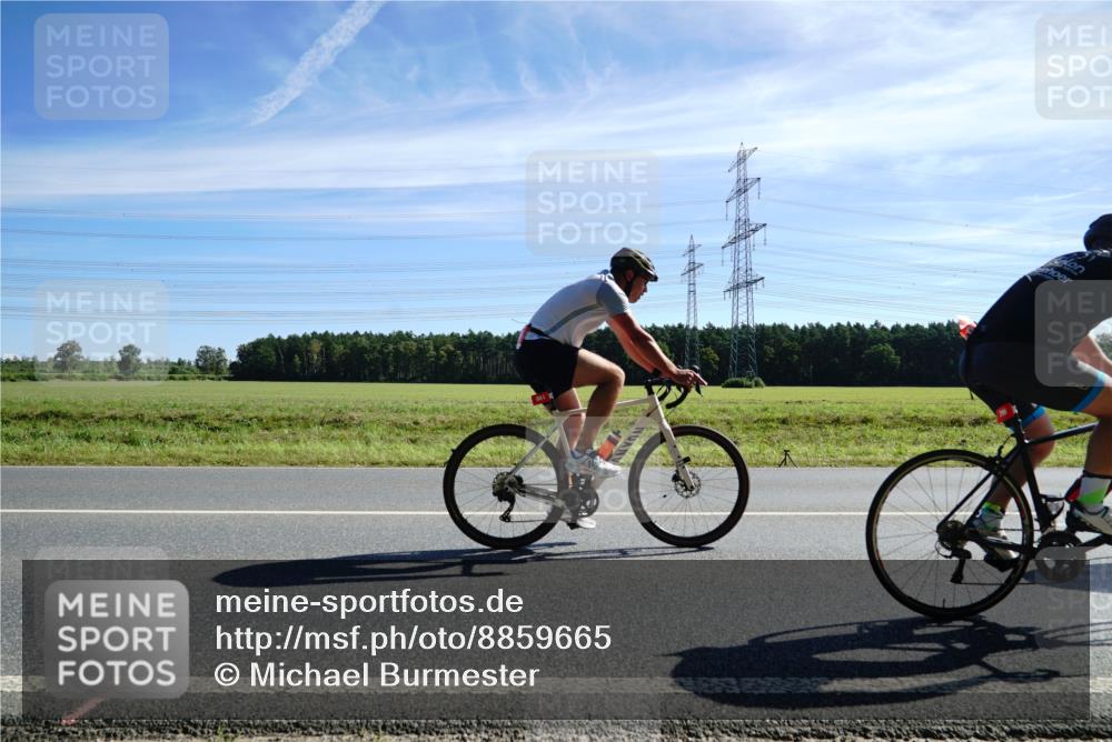 07.09.2025 - 19. Norderstedt Triathlon Michael Burmester http://msf.ph/oto/8859665 07.09.2025 11:40:57 Radfahren 796, 800, 861, 1371 meine-sportfotos.de