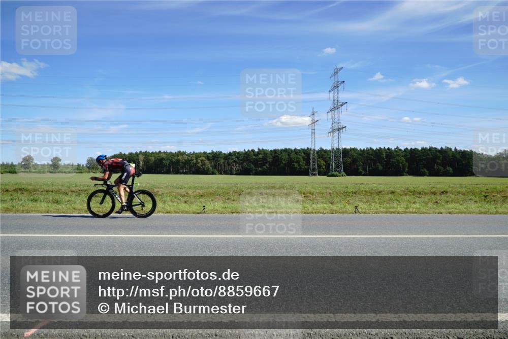 07.09.2025 - 19. Norderstedt Triathlon Michael Burmester http://msf.ph/oto/8859667 07.09.2025 13:41:57 Radfahren 366, 962 meine-sportfotos.de