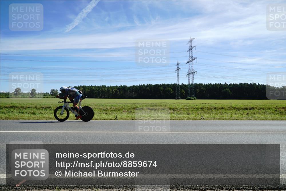 07.09.2025 - 19. Norderstedt Triathlon Michael Burmester http://msf.ph/oto/8859674 07.09.2025 11:41:00 Radfahren 796, 800, 861, 1371 meine-sportfotos.de
