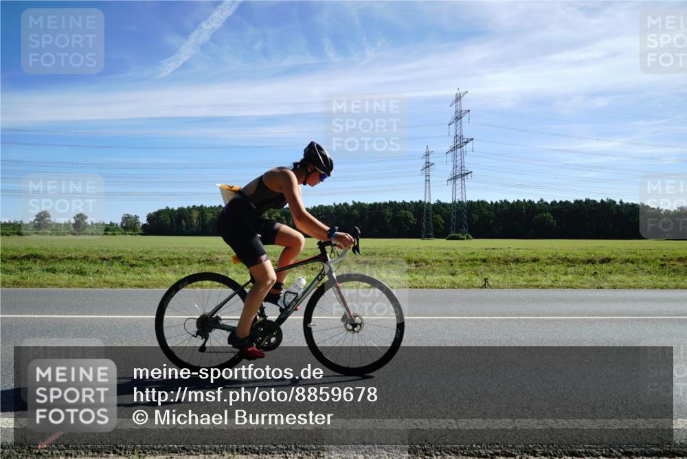 07.09.2025 - 19. Norderstedt Triathlon Michael Burmester http://msf.ph/oto/8859678 07.09.2025 11:41:04 Radfahren 704, 1187 meine-sportfotos.de