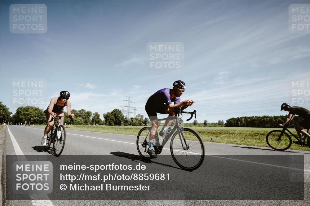 07.09.2025 - 19. Norderstedt Triathlon Michael Burmester http://msf.ph/oto/8859681 07.09.2025 12:46:57 Radfahren 272, 1388 meine-sportfotos.de