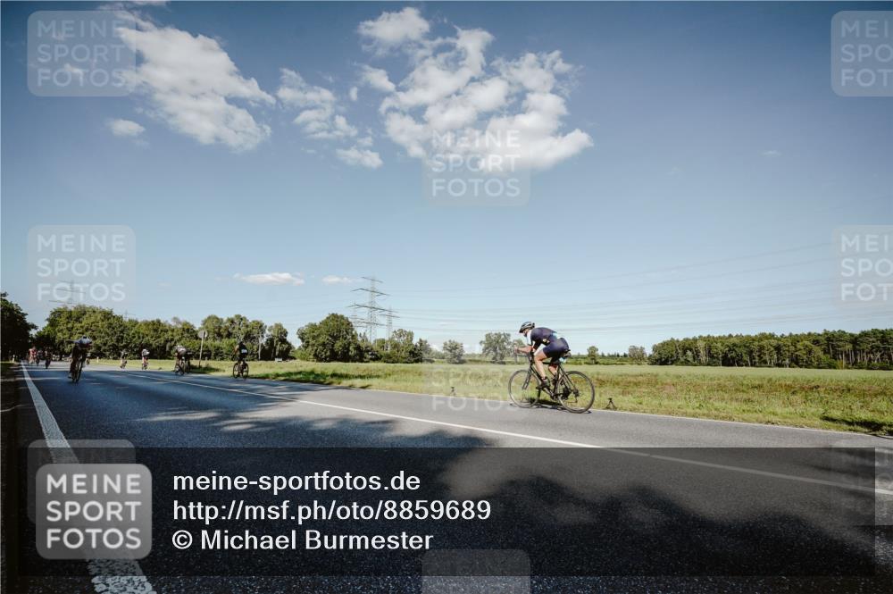 07.09.2025 - 19. Norderstedt Triathlon Michael Burmester http://msf.ph/oto/8859689 07.09.2025 15:48:04 Radfahren 406, 1532 meine-sportfotos.de