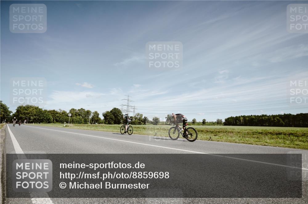 07.09.2025 - 19. Norderstedt Triathlon Michael Burmester http://msf.ph/oto/8859698 07.09.2025 12:47:10 Radfahren  meine-sportfotos.de