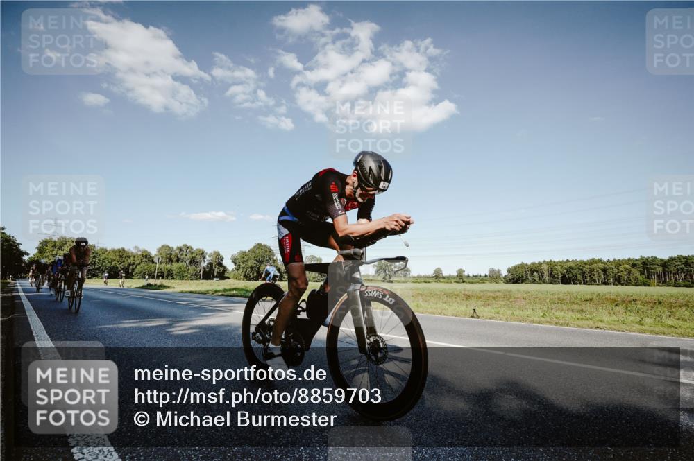 07.09.2025 - 19. Norderstedt Triathlon Michael Burmester http://msf.ph/oto/8859703 07.09.2025 15:48:08 Radfahren 381, 406, 425, 1051, 1065, 1073, 1531, 1532, 1563 meine-sportfotos.de