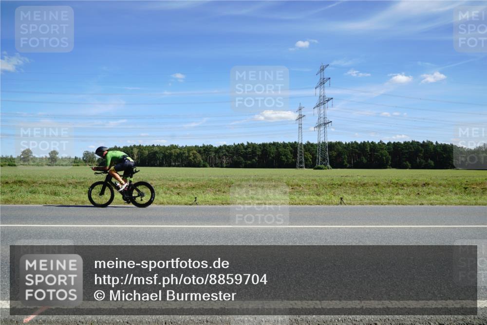 07.09.2025 - 19. Norderstedt Triathlon Michael Burmester http://msf.ph/oto/8859704 07.09.2025 13:42:29 Radfahren  meine-sportfotos.de