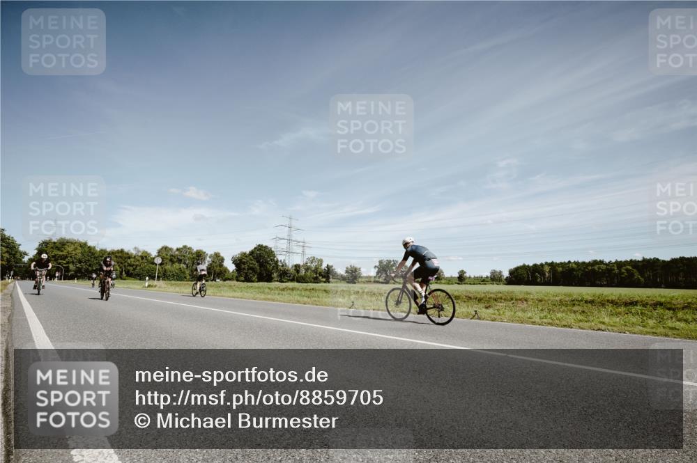 07.09.2025 - 19. Norderstedt Triathlon Michael Burmester http://msf.ph/oto/8859705 07.09.2025 12:47:14 Radfahren 345, 1260 meine-sportfotos.de