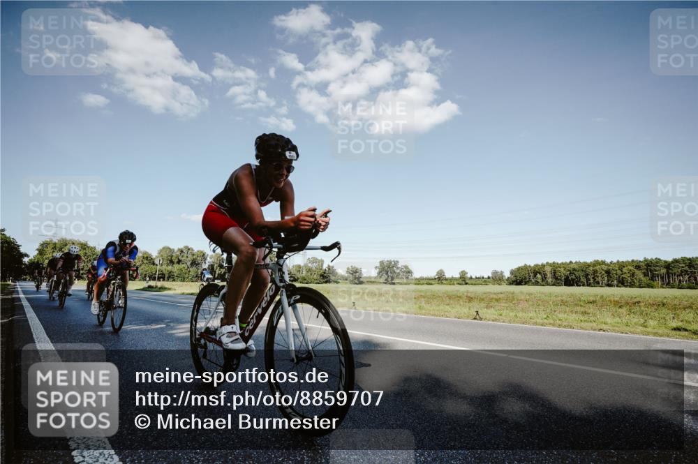 07.09.2025 - 19. Norderstedt Triathlon Michael Burmester http://msf.ph/oto/8859707 07.09.2025 15:48:08 Radfahren 381, 406, 425, 1051, 1065, 1073, 1531, 1532, 1563 meine-sportfotos.de