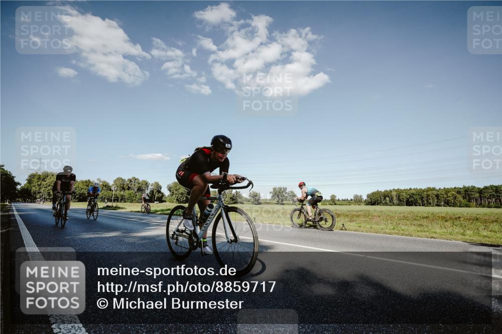07.09.2025 - 19. Norderstedt Triathlon Michael Burmester http://msf.ph/oto/8859717 07.09.2025 15:48:10 Radfahren 381, 406, 425, 1051, 1065, 1073, 1531, 1563 meine-sportfotos.de