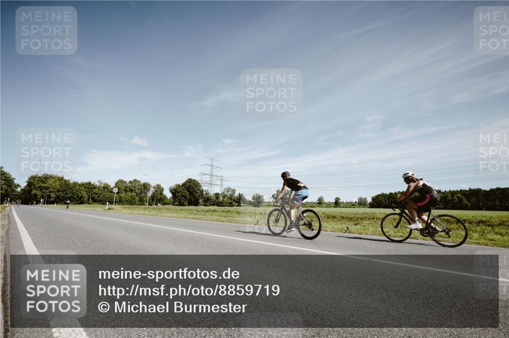 07.09.2025 - 19. Norderstedt Triathlon Michael Burmester http://msf.ph/oto/8859719 07.09.2025 12:47:27 Radfahren  meine-sportfotos.de