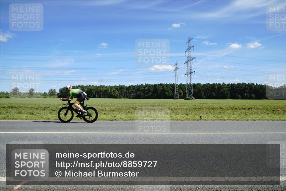 07.09.2025 - 19. Norderstedt Triathlon Michael Burmester http://msf.ph/oto/8859727 07.09.2025 13:42:35 Radfahren  meine-sportfotos.de