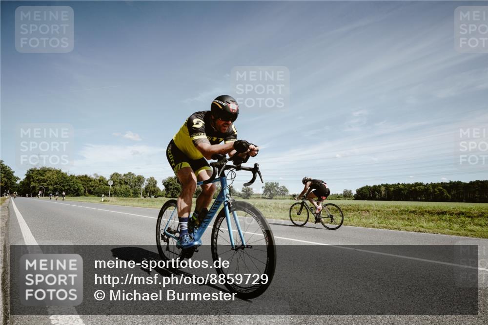 07.09.2025 - 19. Norderstedt Triathlon Michael Burmester http://msf.ph/oto/8859729 07.09.2025 12:47:35 Radfahren 331 meine-sportfotos.de