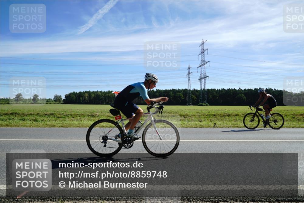 07.09.2025 - 19. Norderstedt Triathlon Michael Burmester http://msf.ph/oto/8859748 07.09.2025 11:41:40 Radfahren 703, 807 meine-sportfotos.de