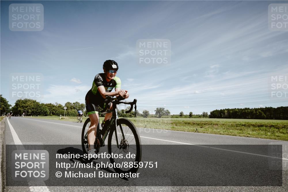 07.09.2025 - 19. Norderstedt Triathlon Michael Burmester http://msf.ph/oto/8859751 07.09.2025 12:47:51 Radfahren 318, 1396 meine-sportfotos.de